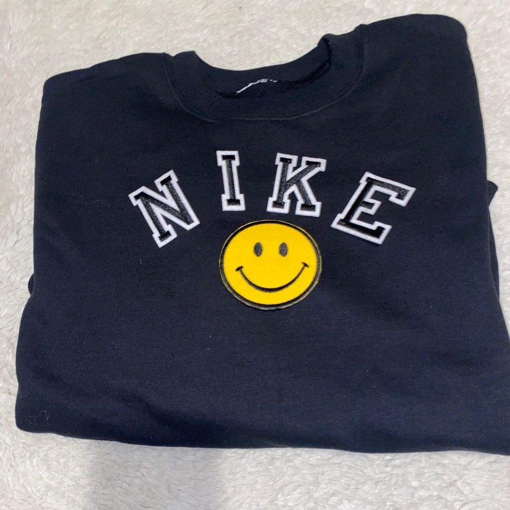 Handmade vintage smiley crewneck